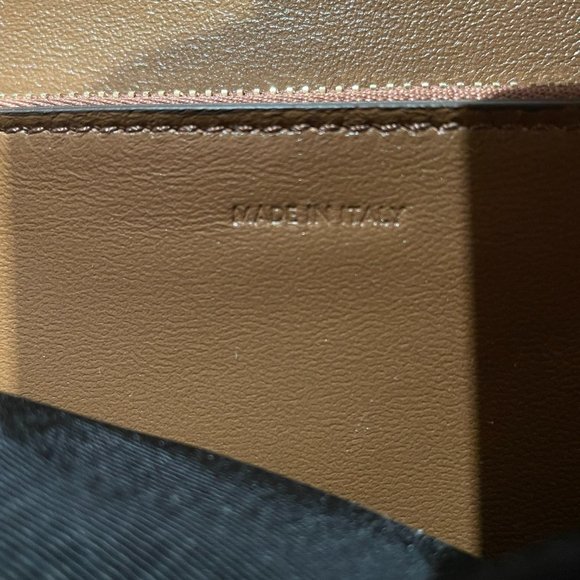 Brand New CELINE Medium Classic in Box Calfskin - Picture 10 of 12